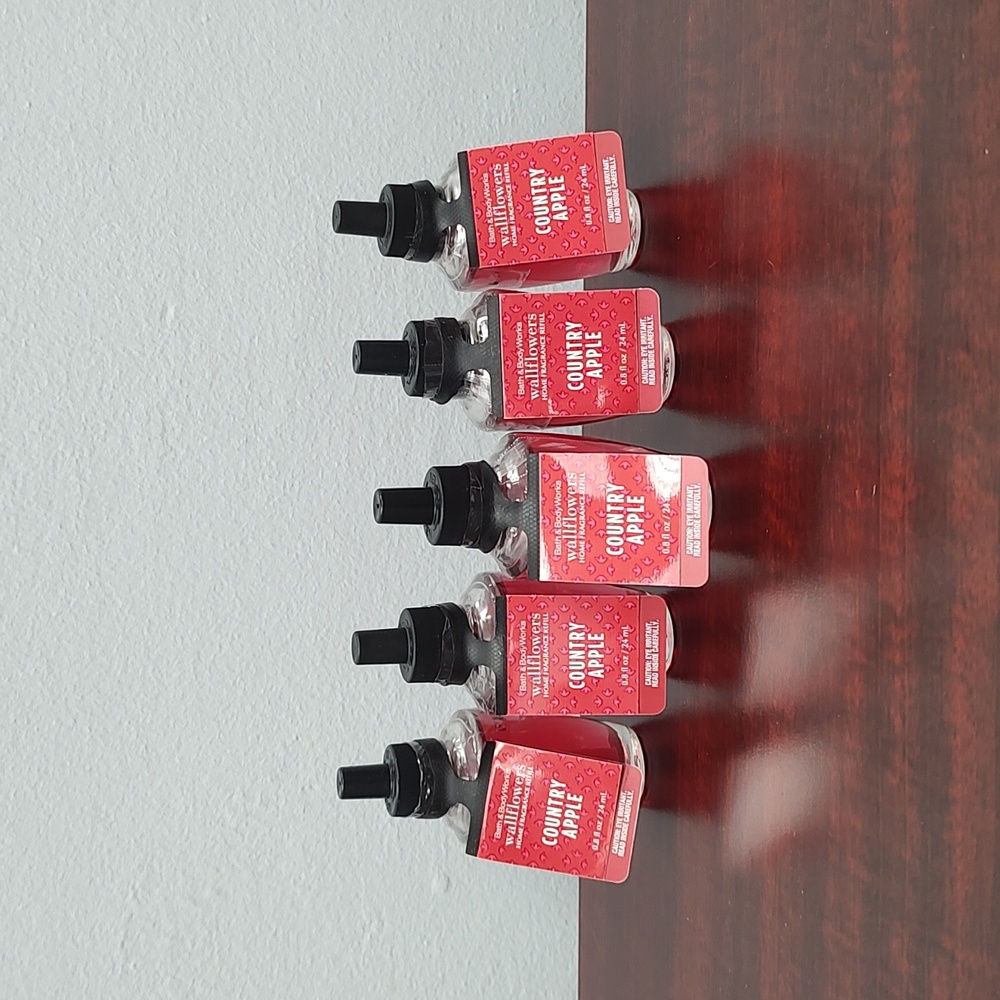 Bath & Body Works 5 Piece COUNTRY APPLE Wallflower Bundle